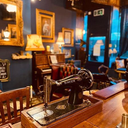 Mollys Boutique Hotel 일클리 외부 사진