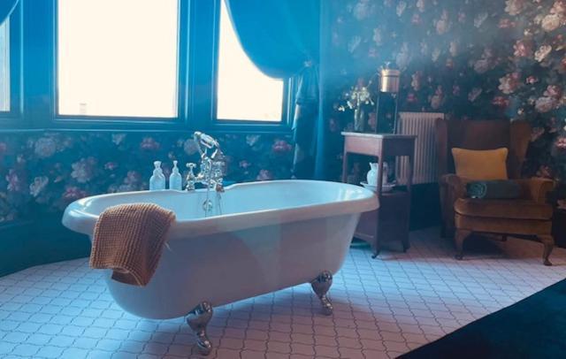 Mollys Boutique Hotel 일클리 외부 사진